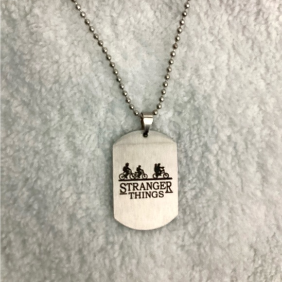 Stranger Things Dog Tag & Necklace - Picture 3 of 7